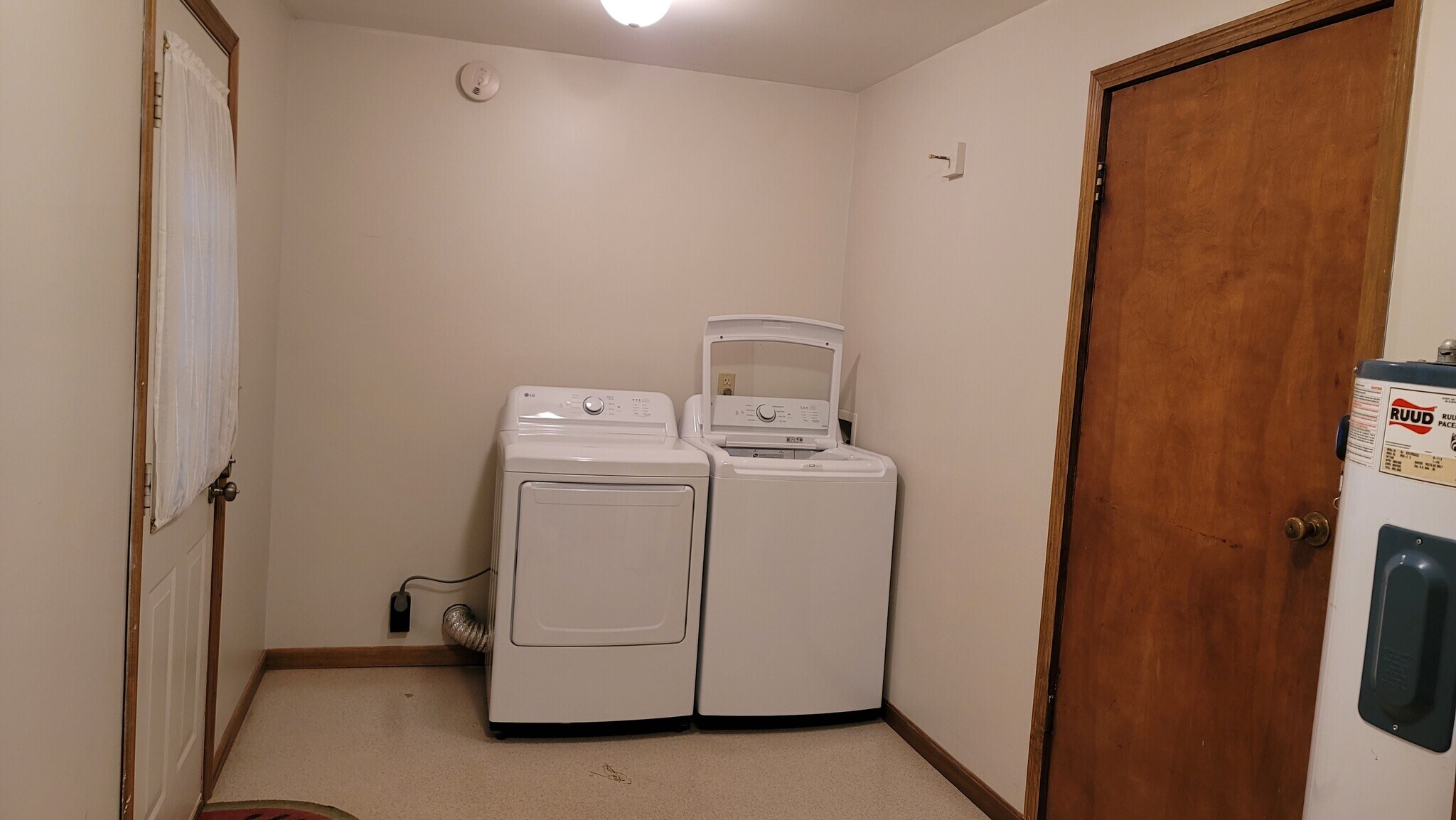 Laundry Room - 502 E Vine St