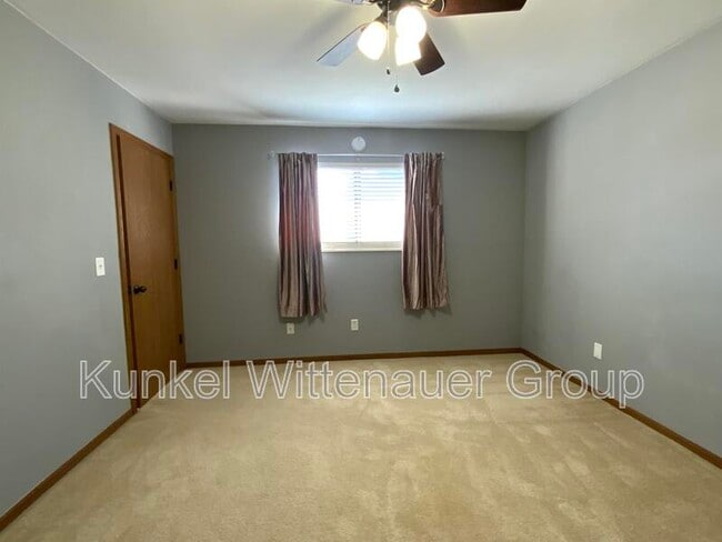 Building Photo - 285 Eagle Ridge