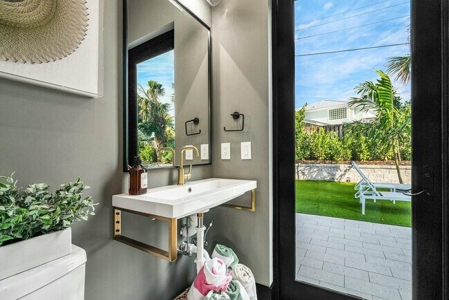 Building Photo - 13480 U.S. Rte 1