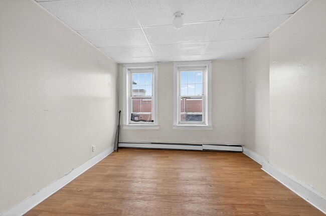 Building Photo - 584 Avenue C