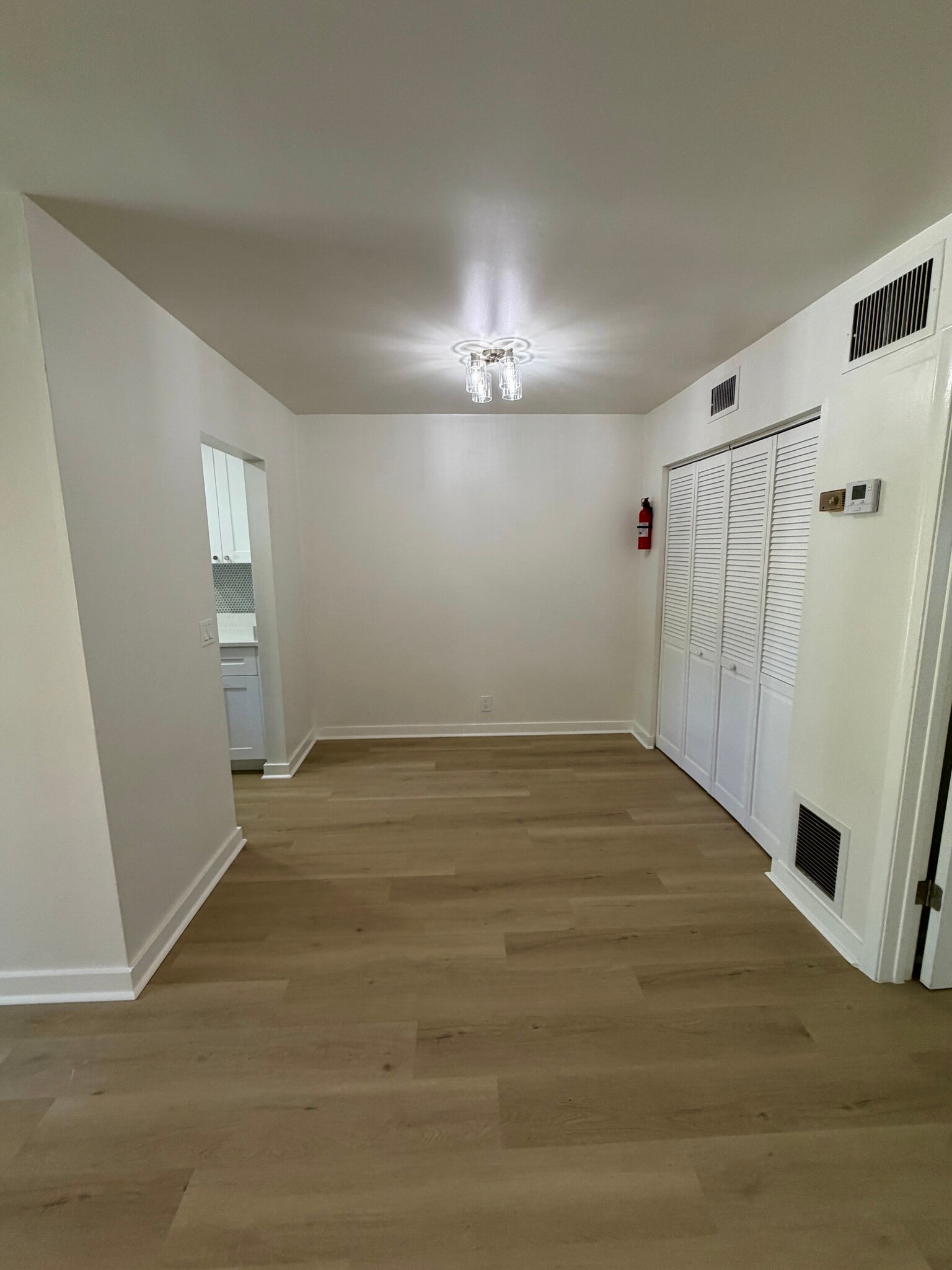Dining Area - 306 E Ocean Ave
