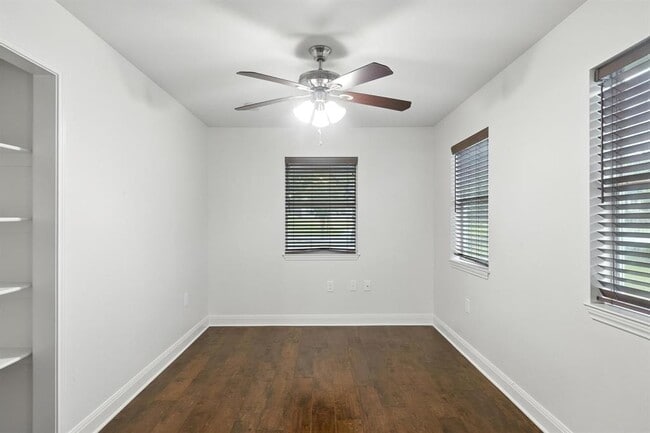 Building Photo - 12705 Burson Dr