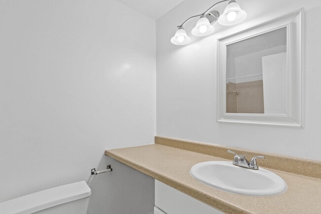 Building Photo - 66 Banner Ct