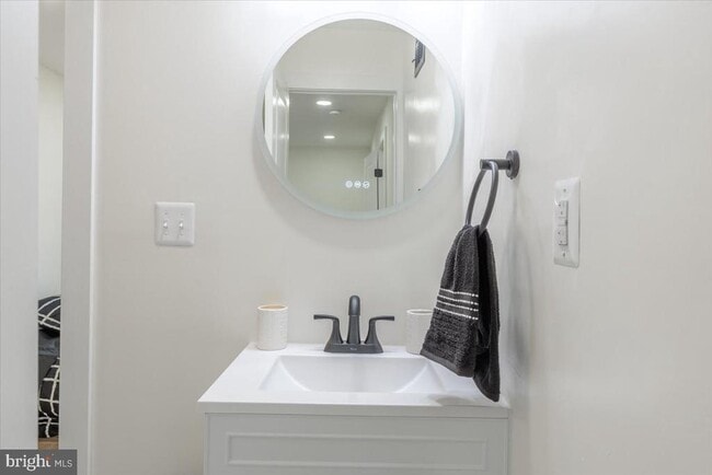 Building Photo - 4702 Meade St NE