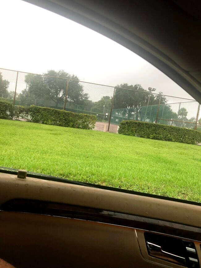 Building Photo - 2825 NW 22nd Ave