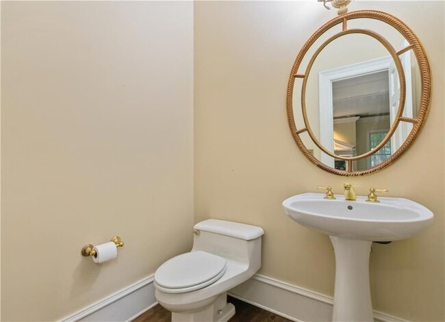 Building Photo - 430 W Wesley Rd NW