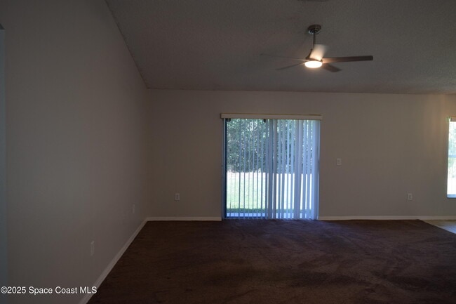 Building Photo - 939 Lyons Cir NW