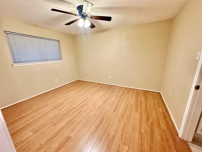 Building Photo - 3758 Laura Leigh Dr