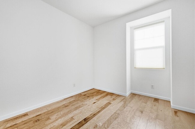 Building Photo - Impeccable 3 bedroom house in Davis Mace Ranch