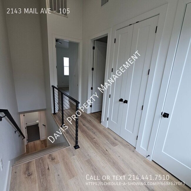 Building Photo - 2143 Mail Ave