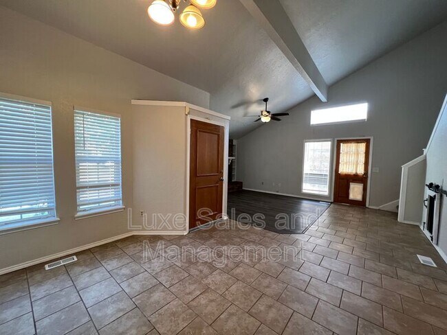 Building Photo - 2137 Goodrich Dr