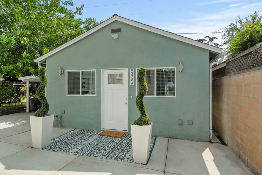 Building Photo - 9328 Firebird Ave