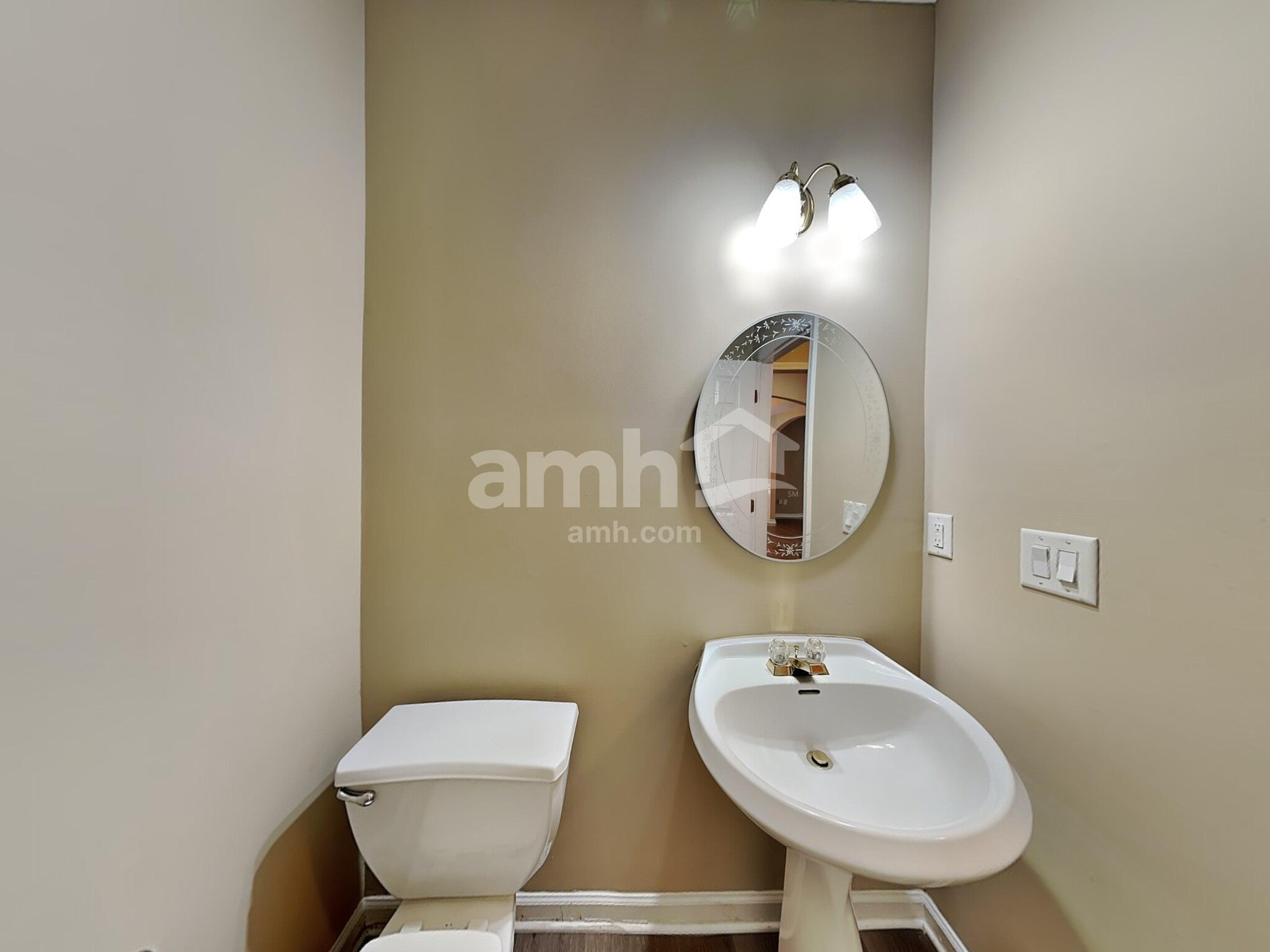 Building Photo - 637 Rebecca Ives Dr NW