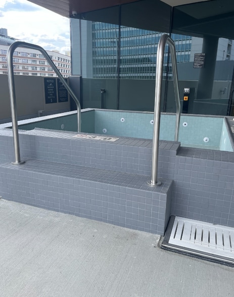 Building Photo - 7890 N Kingsbury St