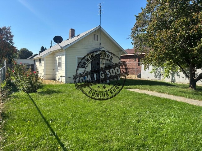Primary Photo - COMING SOON! Charming 2-Bedroom Home – Coz...