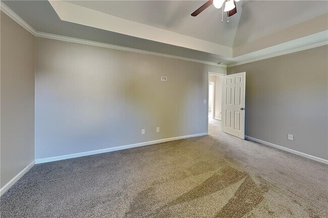 Building Photo - 2405 Compton Pl