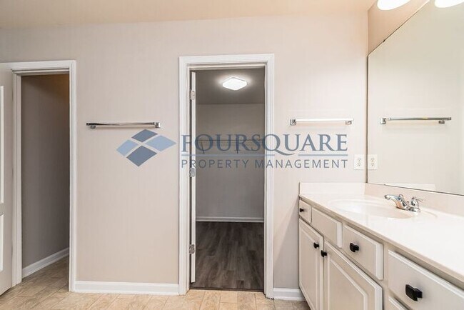 Building Photo - Inviting 5-BR / 4-BA Single-Family Home – Wakefield Neighborhood, Raleigh