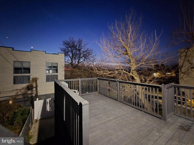 Building Photo - 4444 Fleming St