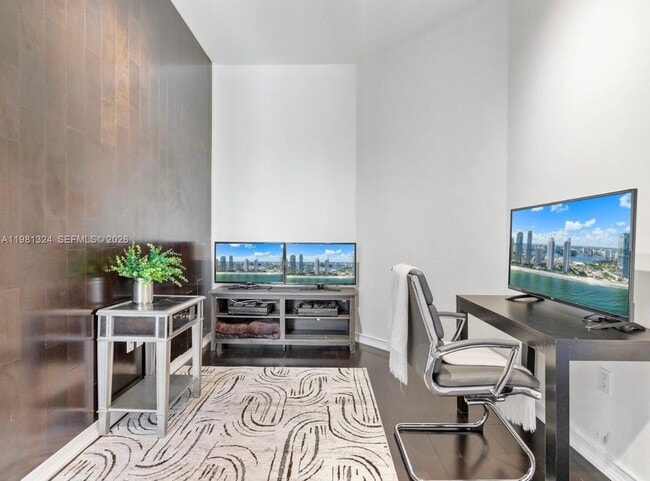 Building Photo - 18101 Collins Ave