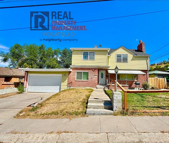 Primary Photo - 1420/1422 E Elm St