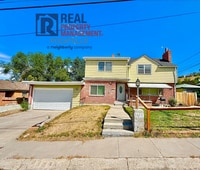 Building Photo - 1420/1422 E Elm St