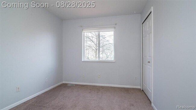 Building Photo - 2479 Somerville Dr