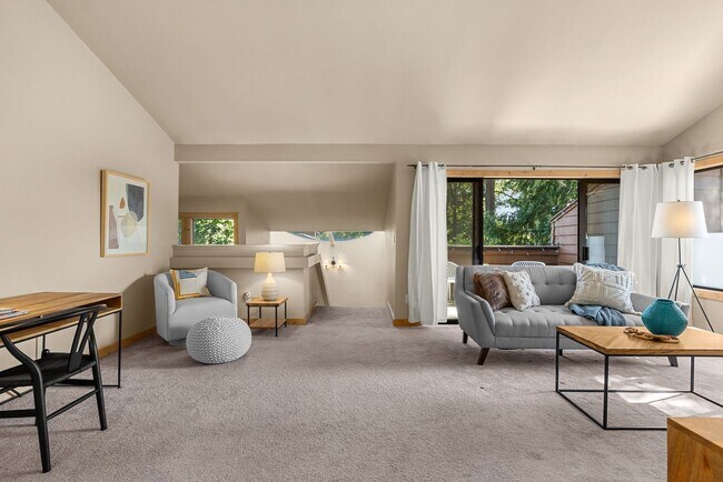 Building Photo - 2Bd/1.75Ba Kirkland Condo