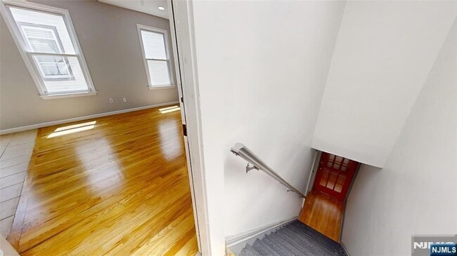Building Photo - 11 Schuyler Ct