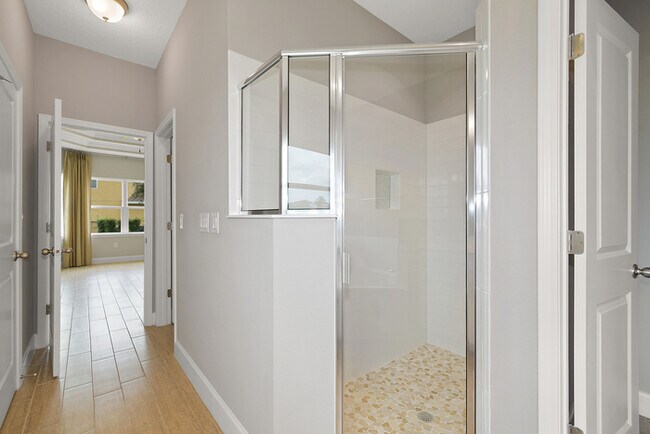 Building Photo - 202 Messina Pl