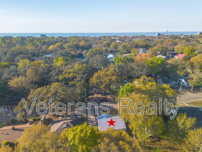 Building Photo - 1772 Corley St