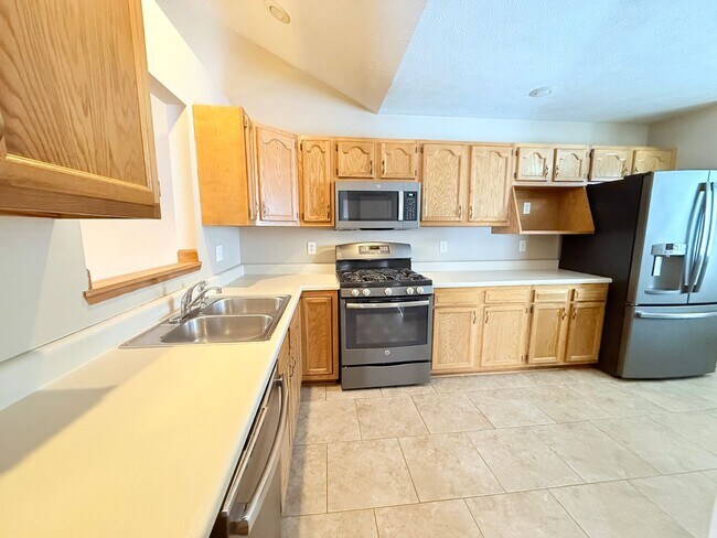 Primary Photo - Beautiful Home in East Bloomington!