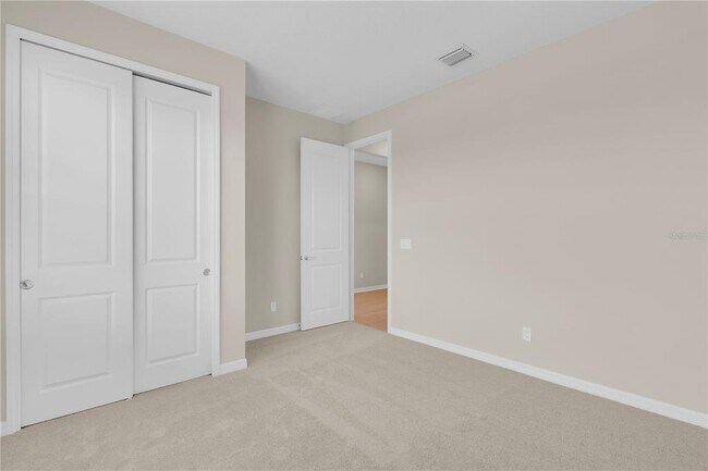 Building Photo - 2261 Mossy Vine Ave