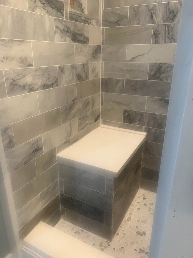 Building Photo - 157 1/2 Kings Hwy