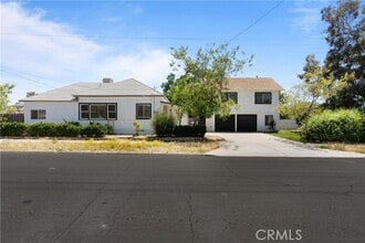 Building Photo - 421 W Sun Ave