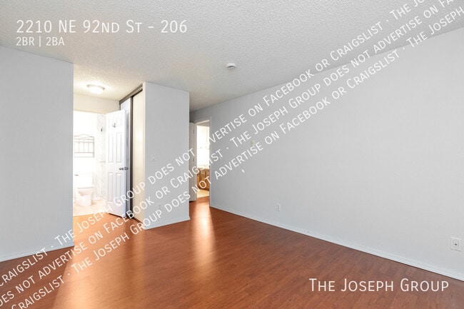 Building Photo - 2210 NE 92nd St
