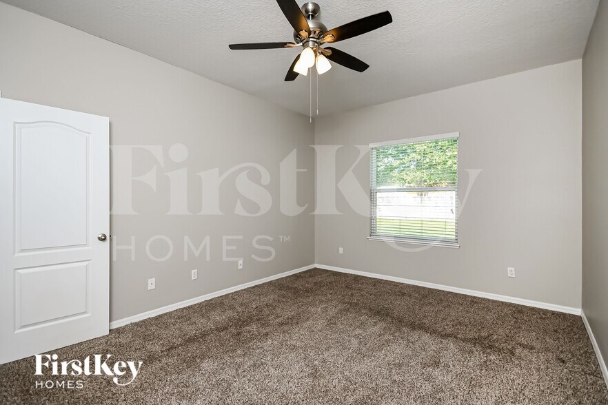 Building Photo - 230 Milestone Dr