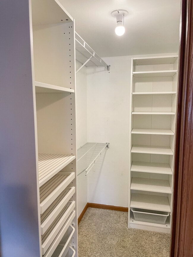 Building Photo - 16736 Paxton Ave