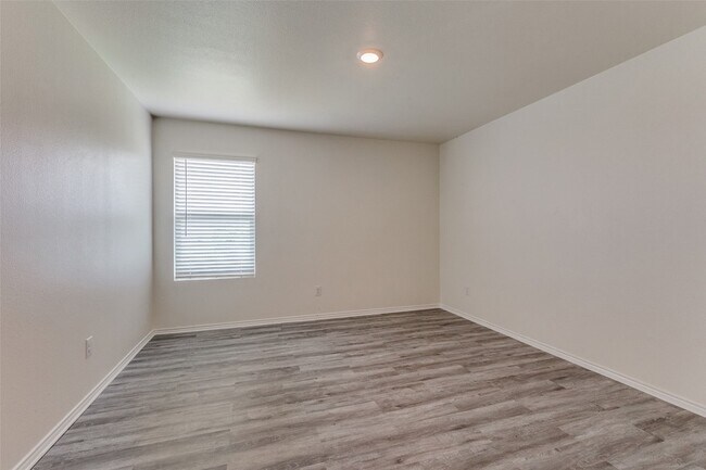 Building Photo - 345 Pueblo Bonito Trl