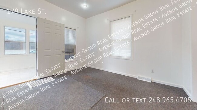 Building Photo - 179 Lake St