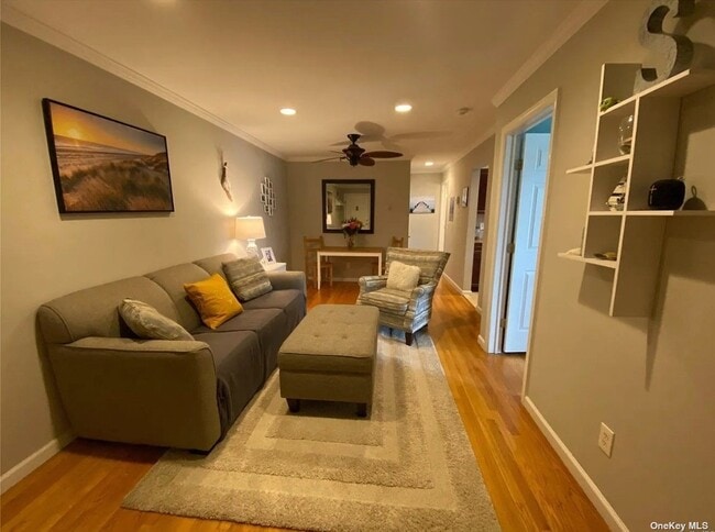 Building Photo - 250 Fair Harbor Dr