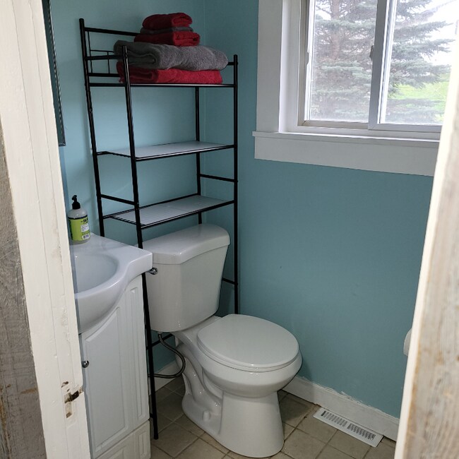 Building Photo - 779 Parker Rd