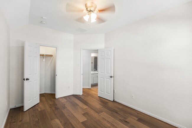 Building Photo - 10906 Bernalda Cir
