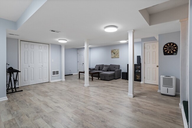 Building Photo - 24 Loring Avenue