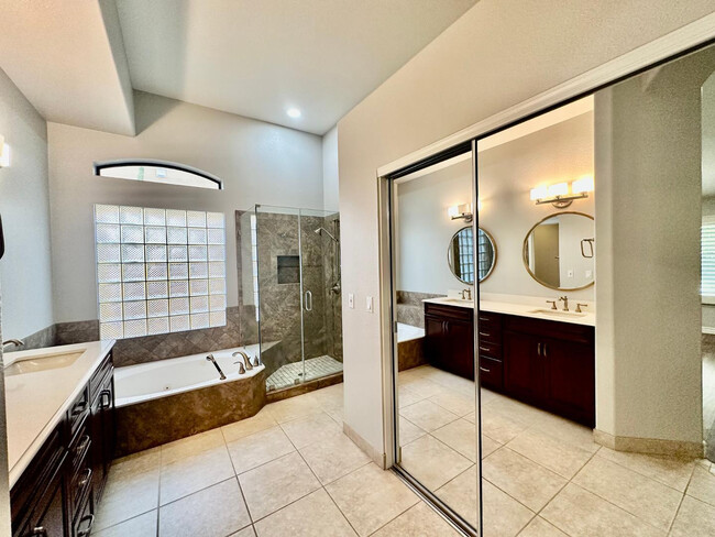 Building Photo - 9071 E Caribbean Ln