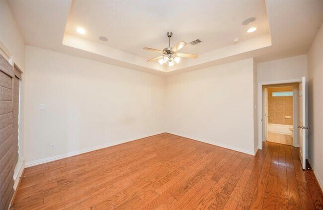 Building Photo - 7103 Windwater Lagoon Dr
