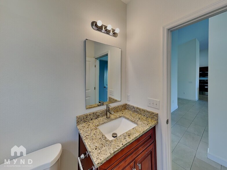 Building Photo - 9 Cecilia Way