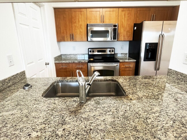 Building Photo - 6482 Emerald Dunes Dr