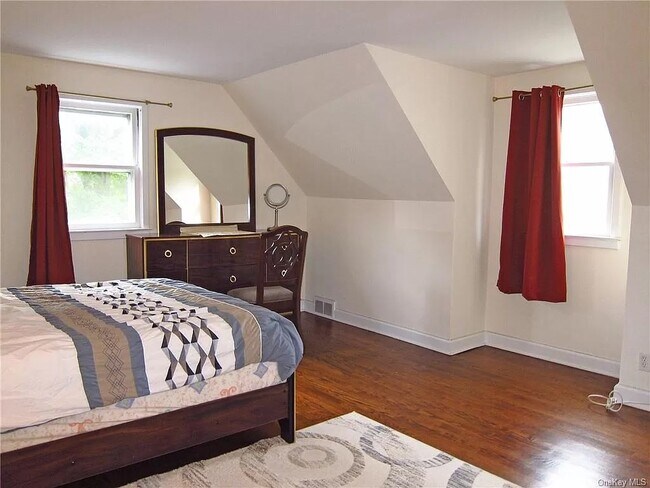 Bedroom 2 - 184 Johnson Rd