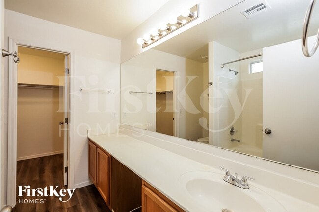 Building Photo - 6984 W Cactus Wren Dr