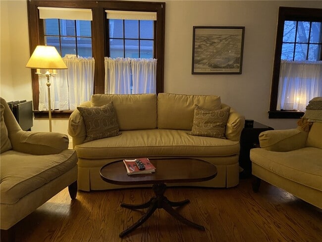 Building Photo - 98 Charlotte St